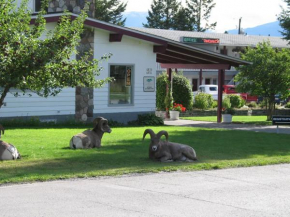 Mountain Springs Motel, Radium Hot Springs